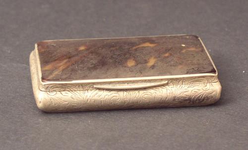 : Кутија за дуван, сребро са поклопцем од корњаћевине, Беч почетак ХХ века