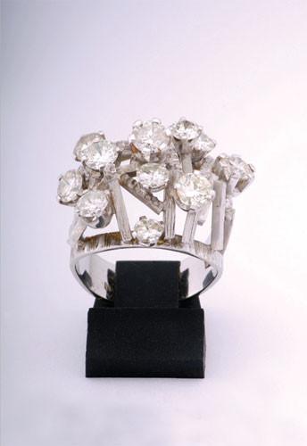 : Brilijantski prsten od belog zlata
