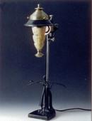 : Stona lampa u Art-Deco stilu