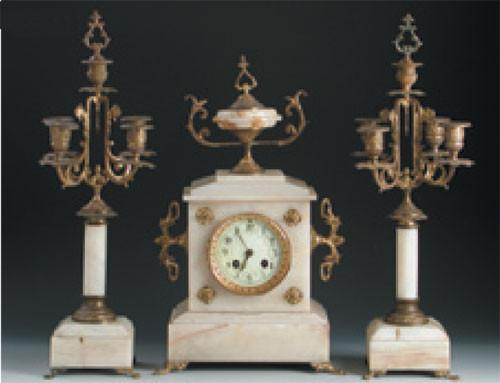 : Garnitura Francuskog kaminskog sata i dva svećnjaka