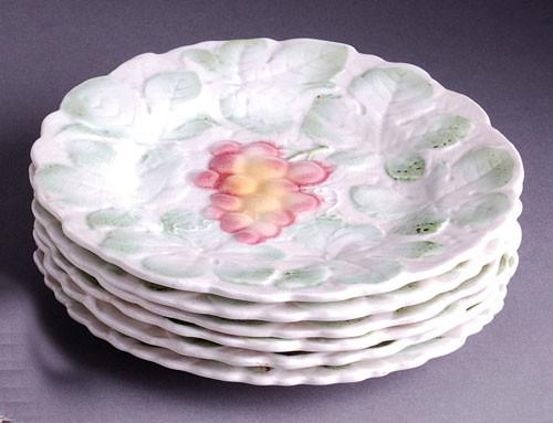 : Komplet porcelanskih tanjira