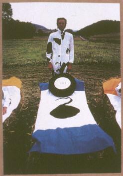 Radovan Kragulj: Flag and Smoke