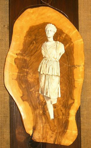 Ljilja Nikolić Janudaki (Liliana NY): Drvca