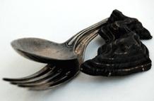 Broochmania